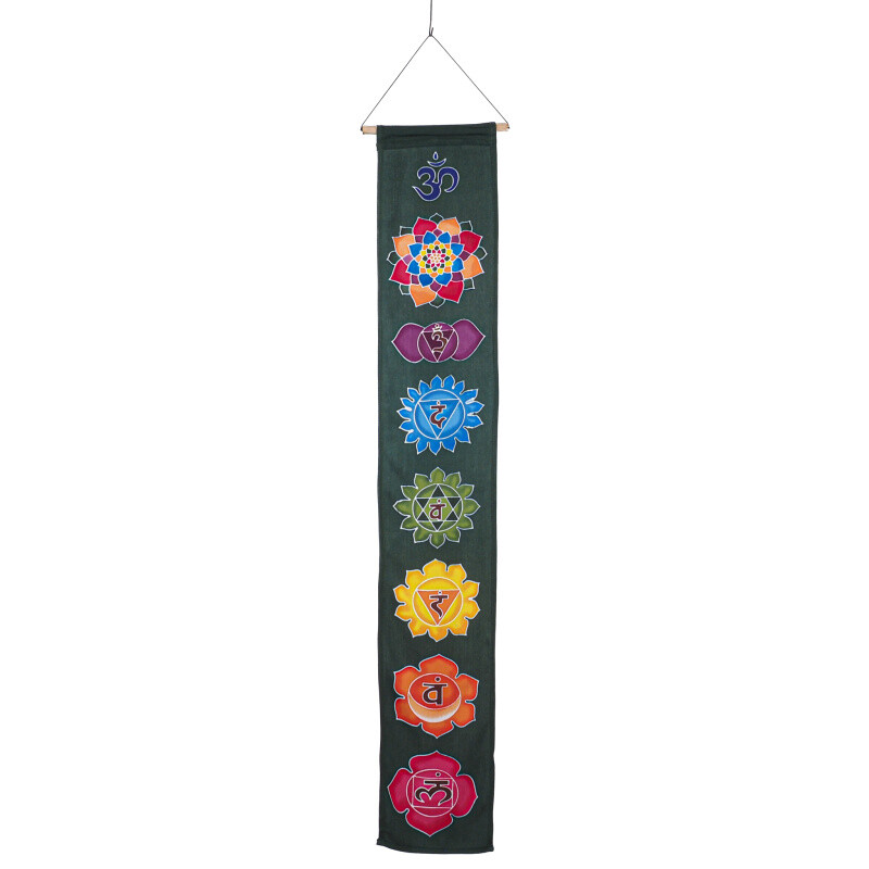 Závěsná dekorace textil 7 Chakra Symbols 117 x 19 cm zelená