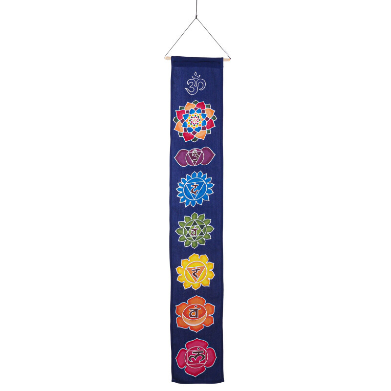 Závěsná dekorace textil 7 Chakra Symbols 117 x 19 cm tmavě modrá